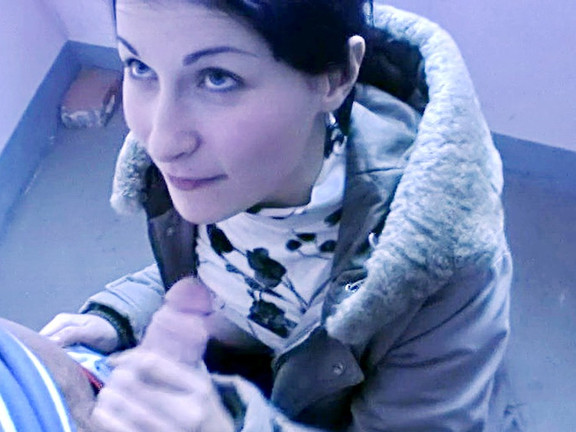 Bathroom Talks and Balcony Couplesex